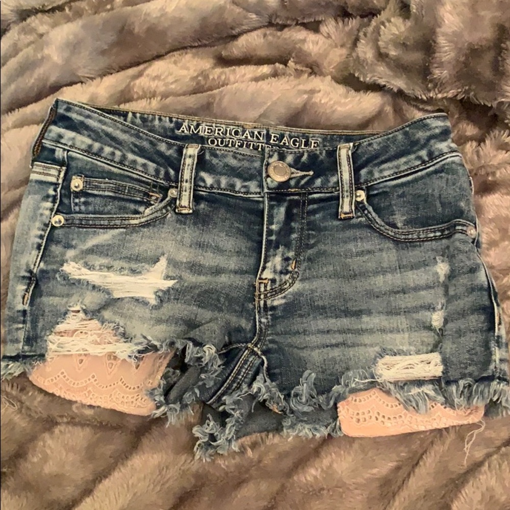 AMERICAN EAGLE SUPER STRETCH SHORTS *SIZE 2*